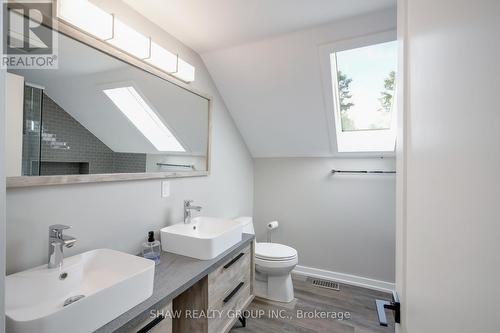 1258 Dwight Beach Road, Lake Of Bays, ON - Indoor Photo Showing Bathroom