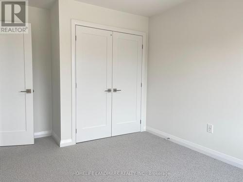 4 Cherry Blossom Heights, Hamilton, ON - Indoor Photo Showing Other Room