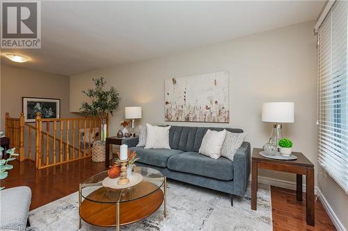 116 Mclean Road, North Bay, ON - Indoor Photo Showing Living Room