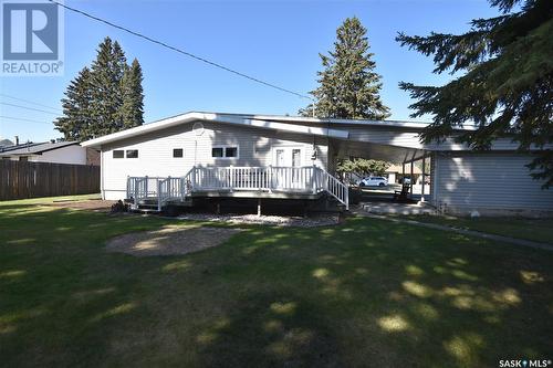 202 6Th Avenue E, Nipawin, SK - Outdoor With Deck Patio Veranda