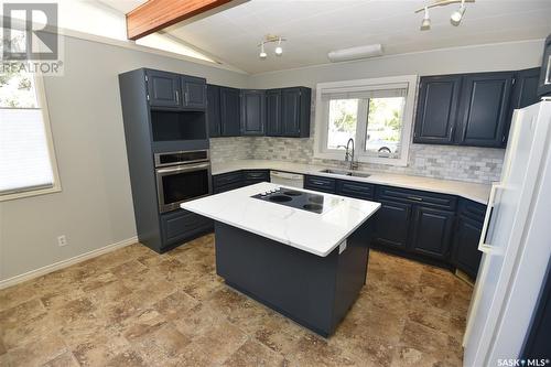 202 6Th Avenue E, Nipawin, SK - Indoor Photo Showing Kitchen With Upgraded Kitchen