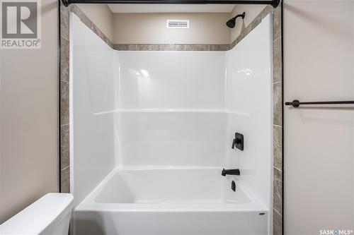 2972 Welby Way, Regina, SK - Indoor Photo Showing Bathroom