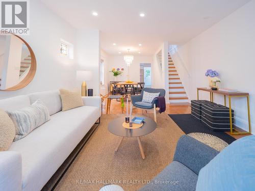 414 Jones Avenue, Toronto, ON - Indoor Photo Showing Living Room