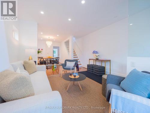 414 Jones Avenue, Toronto, ON - Indoor Photo Showing Living Room