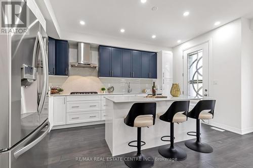 28 Klein Way, Whitby, ON - Indoor Photo Showing Kitchen With Upgraded Kitchen