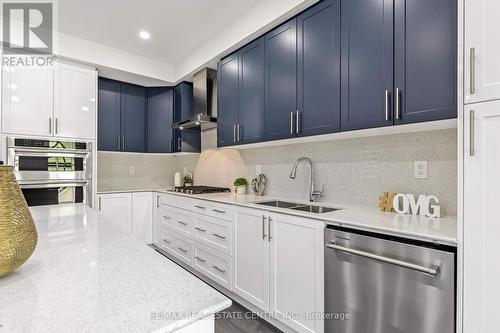 28 Klein Way, Whitby, ON - Indoor Photo Showing Kitchen With Double Sink With Upgraded Kitchen