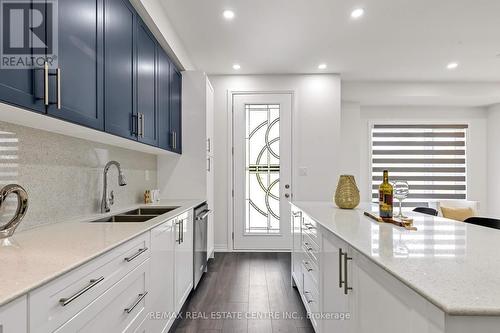 28 Klein Way, Whitby, ON - Indoor Photo Showing Kitchen With Double Sink With Upgraded Kitchen