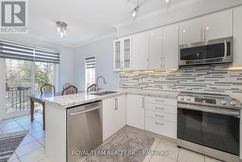 280 - 23 Observatory Lane, Richmond Hill, ON - Indoor Photo Showing Kitchen With Double Sink With Upgraded Kitchen