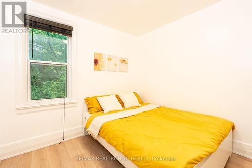 34 Penetang Street, Barrie, ON - Indoor Photo Showing Bedroom