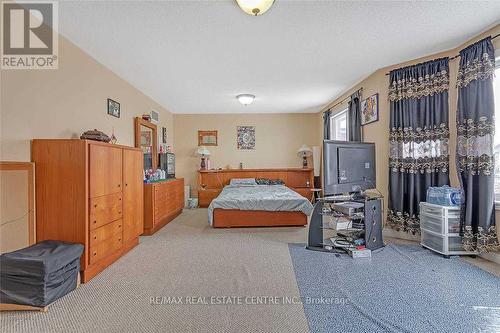 21 Sprucelands Avenue, Brampton, ON - Indoor Photo Showing Bedroom