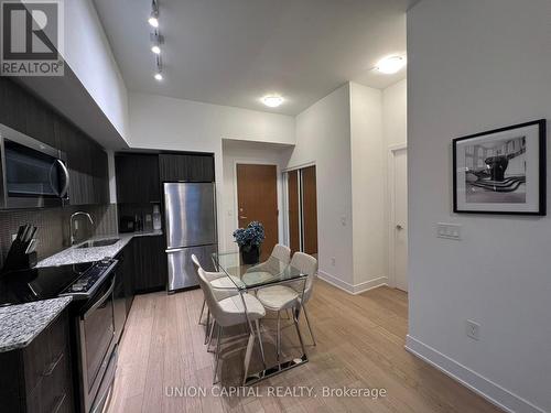 204 - 20 Shore Breeze Drive, Toronto, ON - Indoor Photo Showing Kitchen