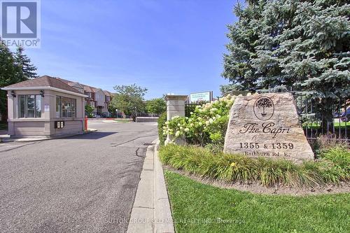 207 - 1359 Rathburn Road E, Mississauga, ON - Outdoor