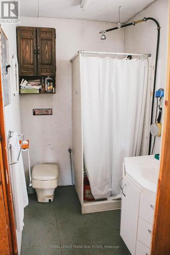 23157 A Highway 62, Limerick, ON - Indoor Photo Showing Bathroom