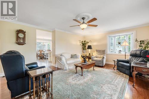 5348 Rice Lake Scenic Drive, Hamilton Township, ON - Indoor Photo Showing Living Room