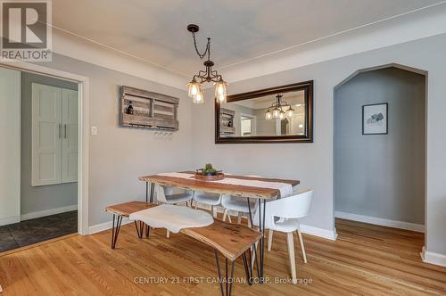 389 Mckeon Avenue, London, ON - Indoor Photo Showing Dining Room