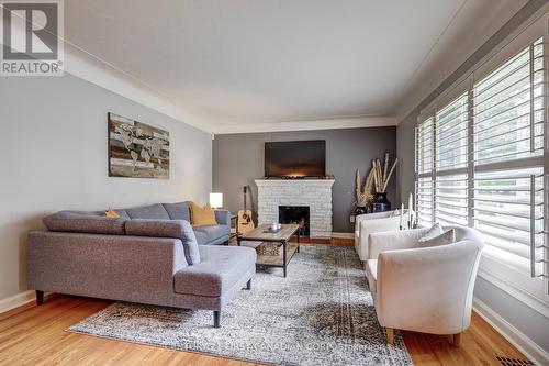 389 Mckeon Avenue, London, ON - Indoor Photo Showing Living Room With Fireplace