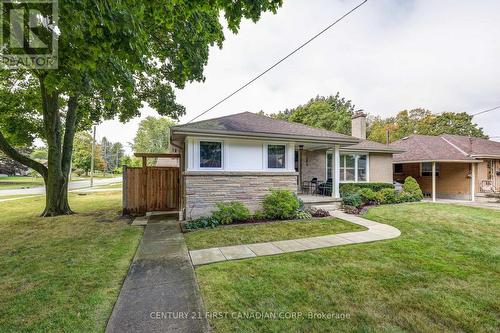 389 Mckeon Avenue, London, ON - Outdoor With Facade