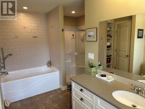 2629 Cornwall Drive Unit# 109, Penticton, BC - Indoor Photo Showing Bathroom