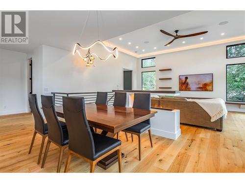 372 Clifton Road N, Kelowna, BC - Indoor Photo Showing Dining Room