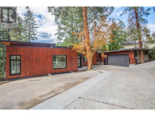 372 Clifton Road N, Kelowna, BC - Outdoor