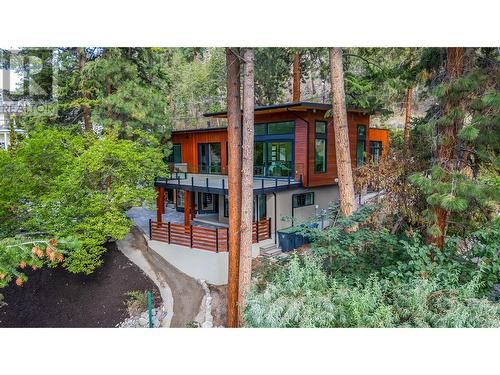 372 Clifton Road N, Kelowna, BC - Outdoor