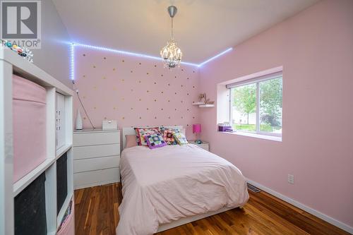 7645 Southridge Avenue, Prince George, BC - Indoor Photo Showing Bedroom