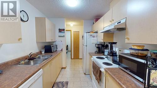 206 8507 86 Street, Fort St. John, BC - Indoor Photo Showing Kitchen With Double Sink