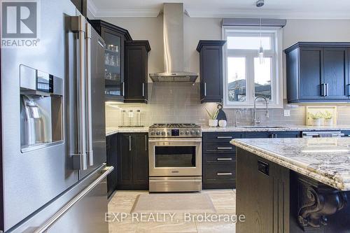 44 Riesling Court, Hamilton, ON - Indoor Photo Showing Kitchen With Upgraded Kitchen