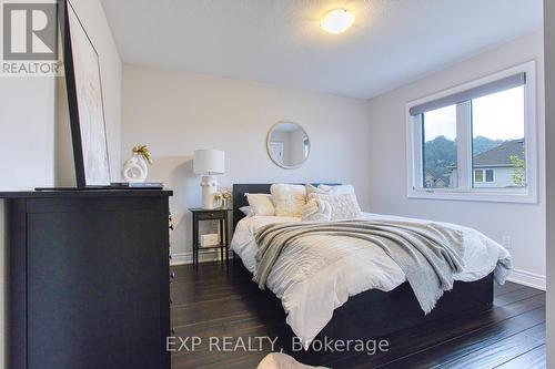 44 Riesling Court, Hamilton, ON - Indoor Photo Showing Bedroom