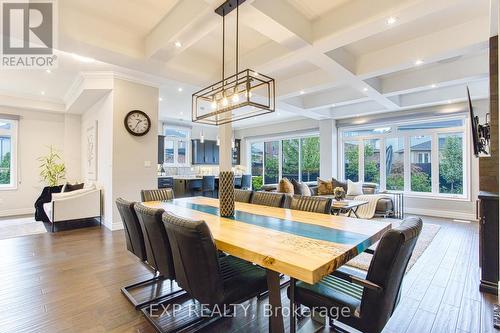 44 Riesling Court, Hamilton, ON - Indoor Photo Showing Dining Room