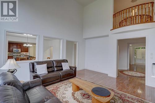 13 Pathlink Gate, Brampton, ON - Indoor Photo Showing Living Room