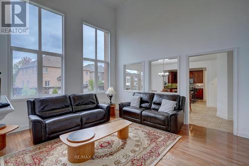 13 Pathlink Gate, Brampton, ON - Indoor Photo Showing Living Room