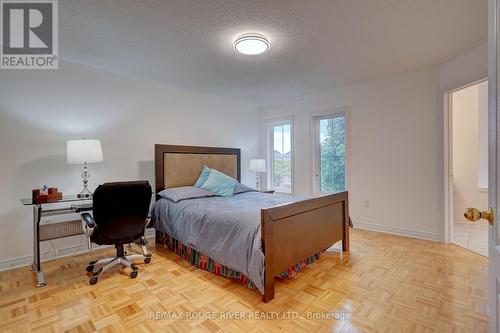 13 Pathlink Gate, Brampton, ON - Indoor Photo Showing Bedroom