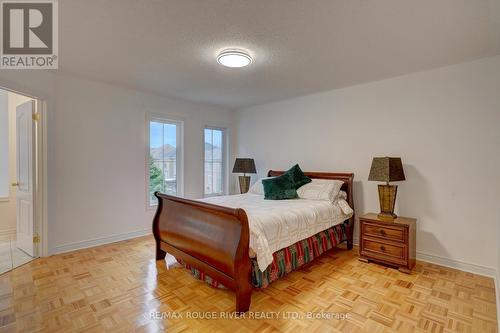 13 Pathlink Gate, Brampton, ON - Indoor Photo Showing Bedroom