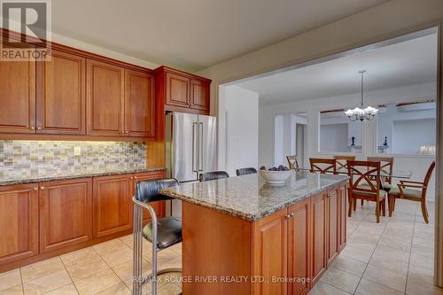 13 Pathlink Gate, Brampton, ON - Indoor Photo Showing Kitchen