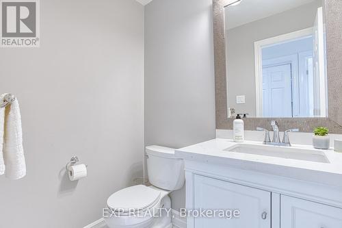 40 Lido Drive, Hamilton, ON - Indoor Photo Showing Bathroom