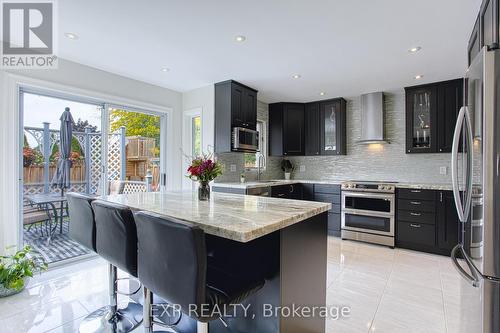 40 Lido Drive, Hamilton, ON - Indoor Photo Showing Kitchen With Upgraded Kitchen