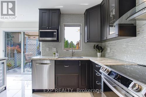 40 Lido Drive, Hamilton, ON - Indoor Photo Showing Kitchen With Upgraded Kitchen