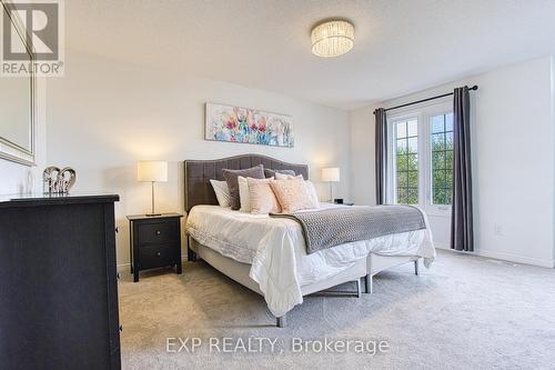 40 Lido Drive, Hamilton, ON - Indoor Photo Showing Bedroom