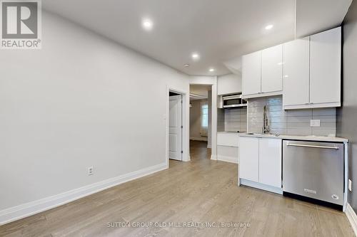 35 Humberside Avenue, Toronto, ON - Indoor Photo Showing Kitchen