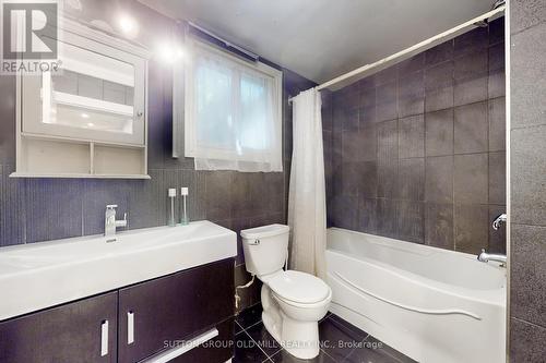 35 Humberside Avenue, Toronto, ON - Indoor Photo Showing Bathroom