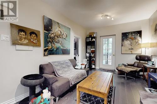 35 Humberside Avenue, Toronto, ON - Indoor Photo Showing Living Room