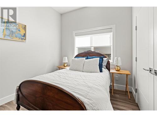 7141 Nakiska Drive, Vernon, BC - Indoor Photo Showing Bedroom