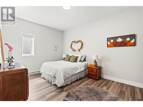 7141 Nakiska Drive, Vernon, BC - Indoor Photo Showing Bedroom