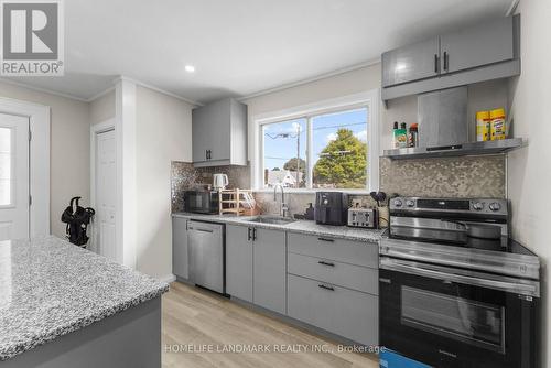 67 Seven Oaks Drive, Hamilton, ON - Indoor Photo Showing Kitchen