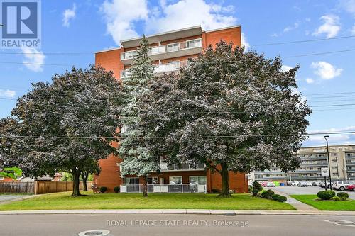 408 - 10 Woodman Drive S, Hamilton, ON - Outdoor