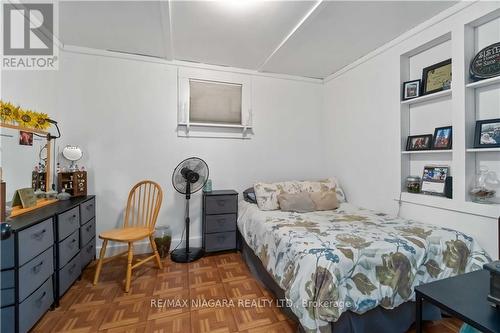 47 Cunningham Street, Thorold, ON - Indoor Photo Showing Bedroom