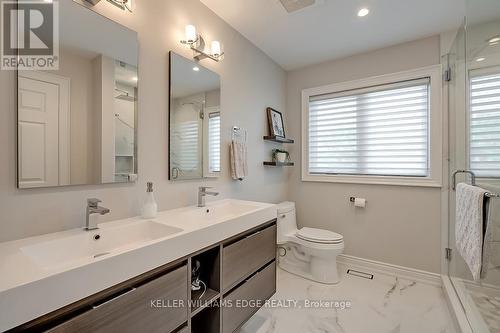 1407 Bayshire Drive, Oakville, ON - Indoor Photo Showing Bathroom