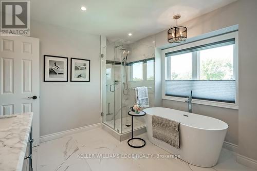 1407 Bayshire Drive, Oakville, ON - Indoor Photo Showing Bathroom