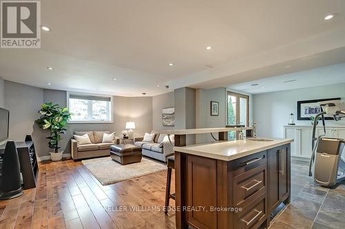 1407 Bayshire Drive, Oakville, ON - Indoor Photo Showing Living Room